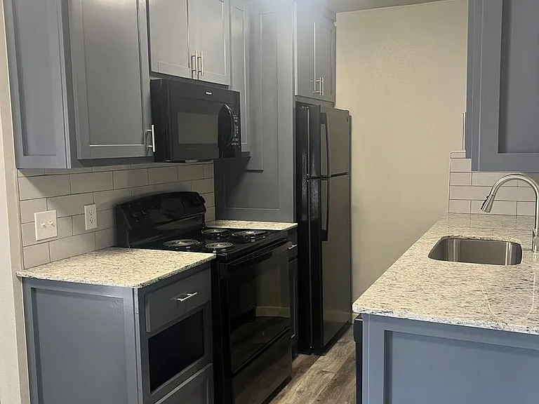 Willow Wood Apartments — Photo 3
