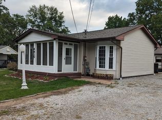 6415 Sunset Dr, Godfrey, IL 62035