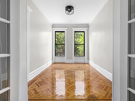 3rd image of 837 Hancock St #1