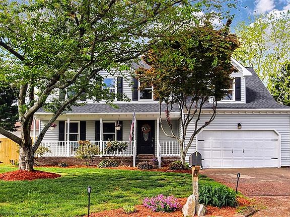 3rd image of 305 Franconia Dr