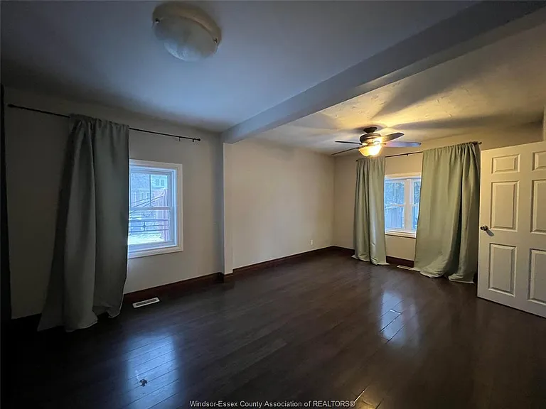 41 Alexandra Ave SW #BACK — Photo 3