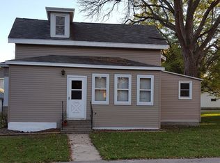 618 3rd Ave NE, Waseca, MN 56093