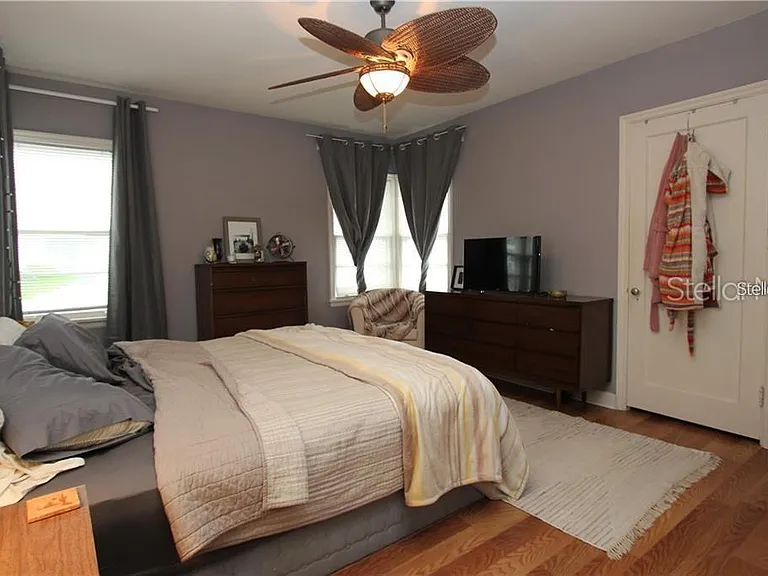 417 E Gore St — Photo 17