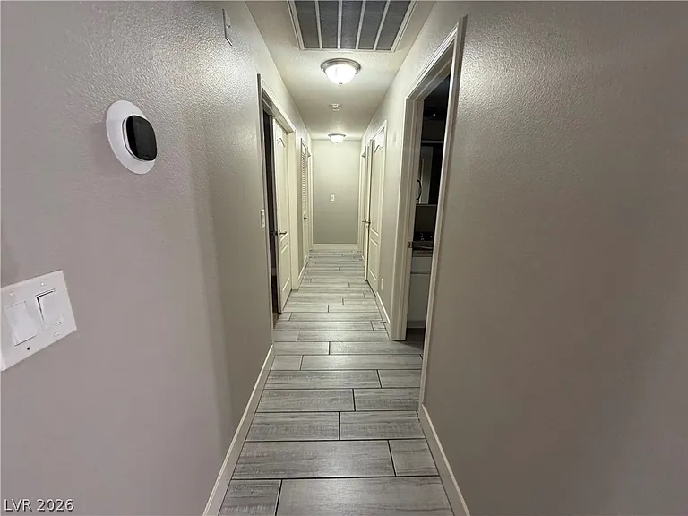 1900 N Torrey Pines Dr #105 — Photo 13