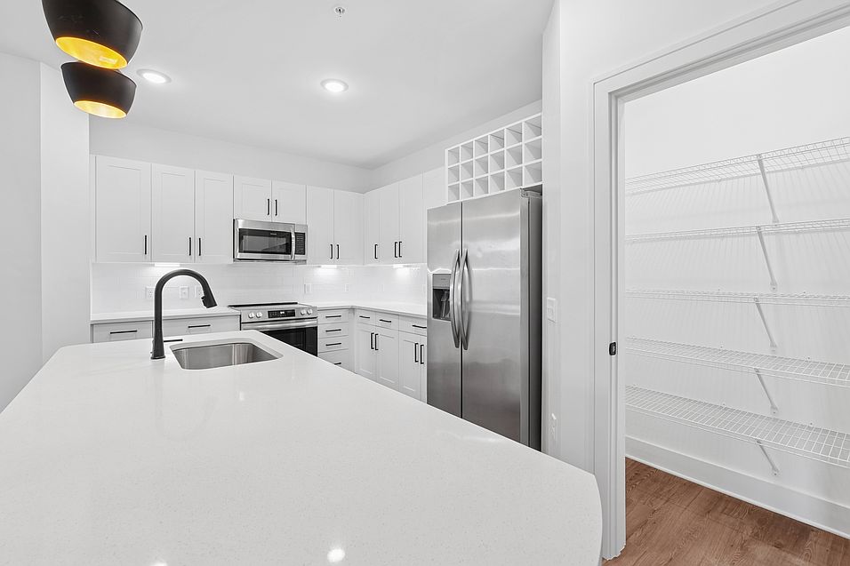 Unit 320, Unit 211, Unit 311, Unit 520