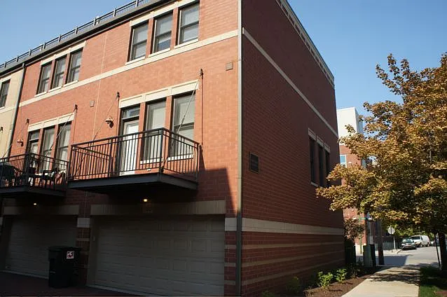 1000 N Crosby St — Photo 18