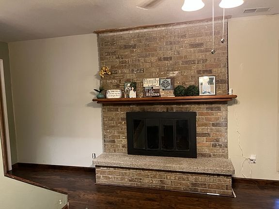 3rd image of 409 Lyndall St
