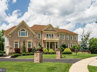 26 Oxford Dr, Ivyland, PA 18974