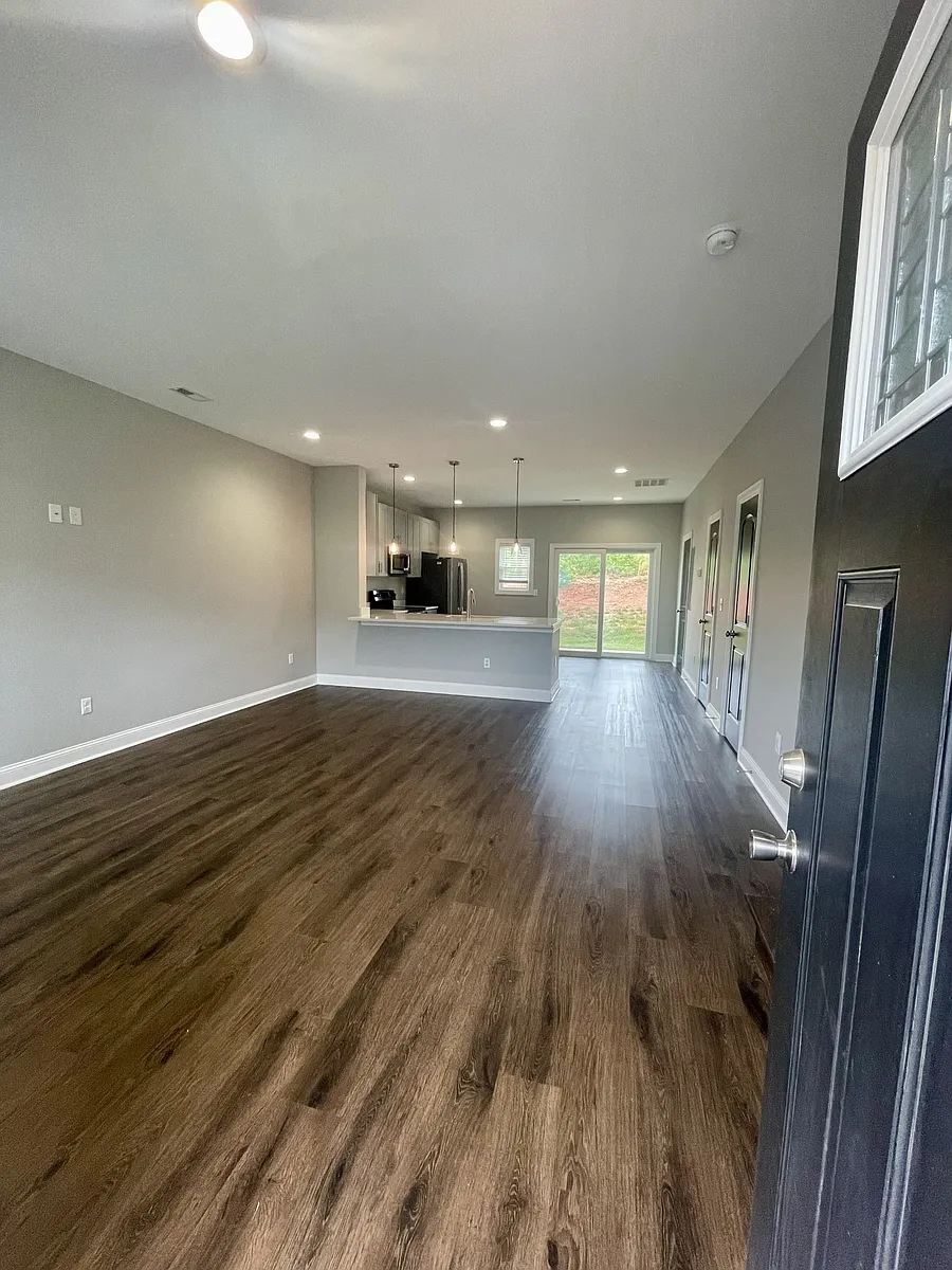 Building Photo - 105 Emanuel Ct #1