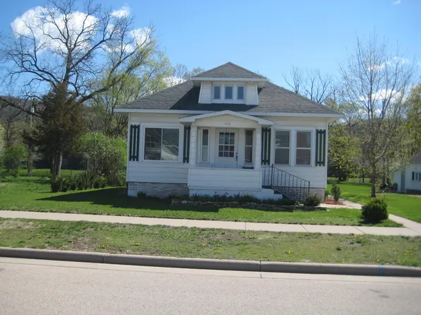 126 N Ohio St, Prairie Du Chien, WI 53821
