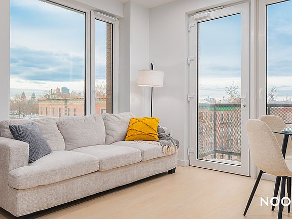 3rd image of 1499 Bedford Ave #7R