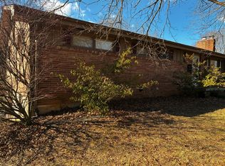 149 Elm Ln, Bluff City, TN 37618