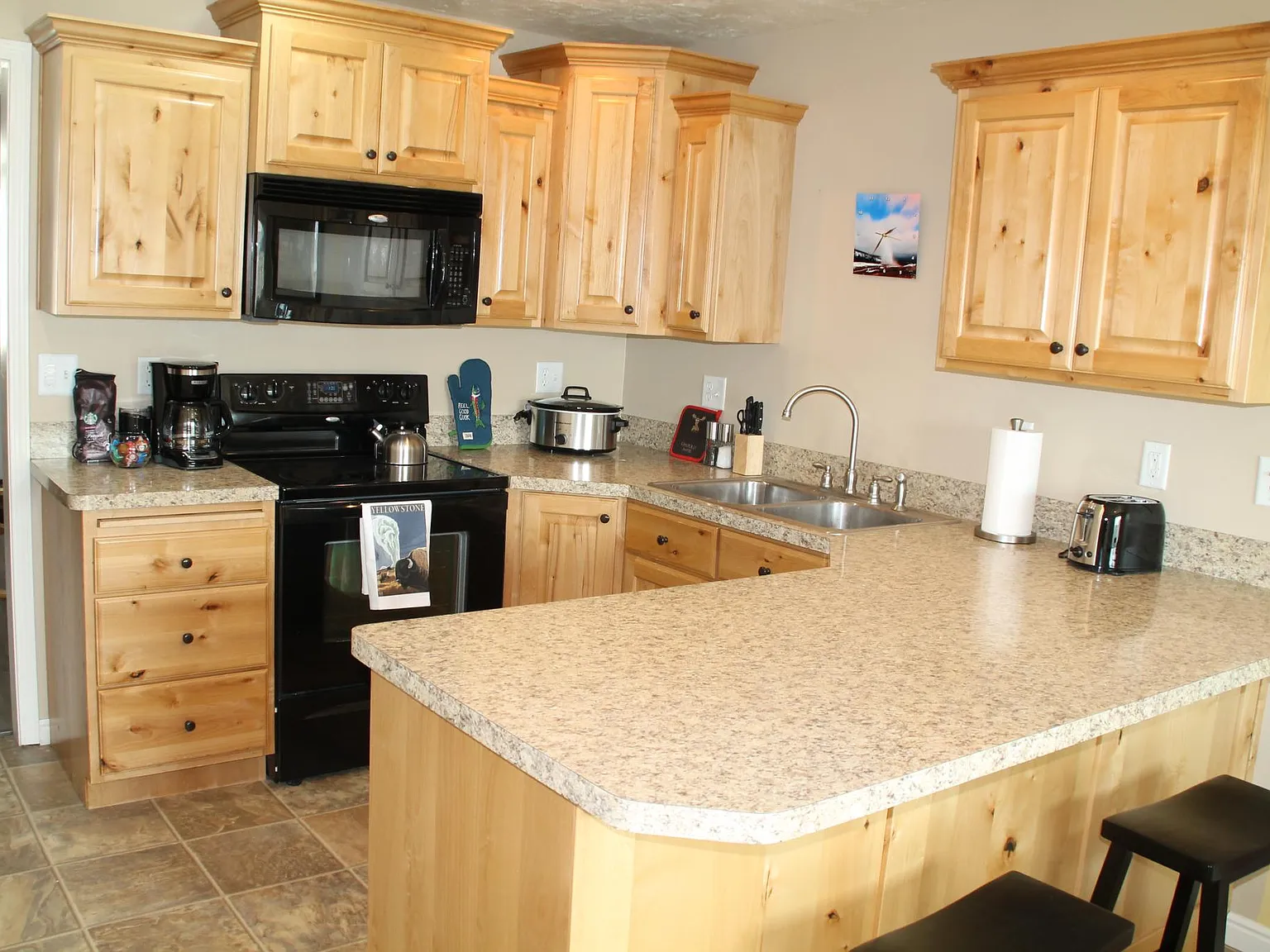 195 Robison Dr — Photo 4