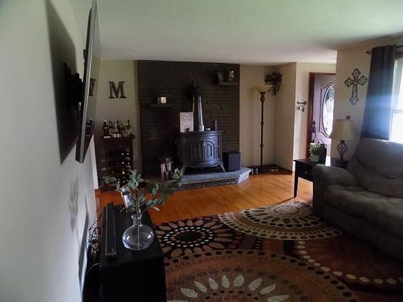 4th image of 1302 Chase Ave