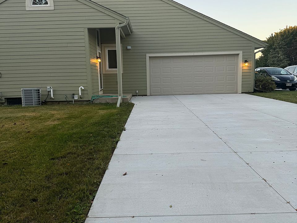 1st image of W167N11167 Queens Ct