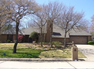401 Crown Colony Ln, Edmond, OK 73034