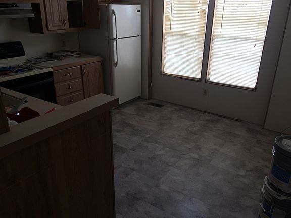 Spacious kitchen!