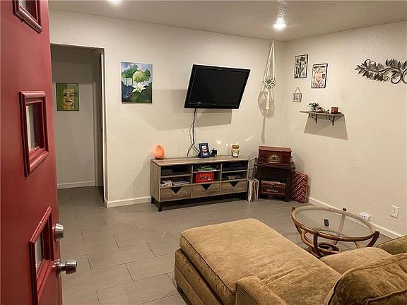 2nd image of 3464 Willowrun Dr APT A
