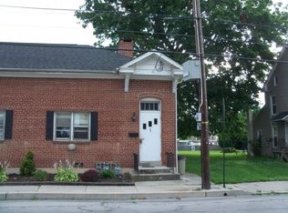 15 Center St APT 1, Hanover, PA 17331