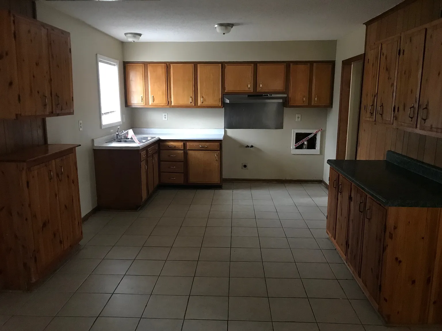 3 Bed 1 Bath for Rent!! — Photo 2