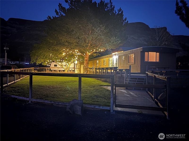 2nd image of 785 Chukar Place SW