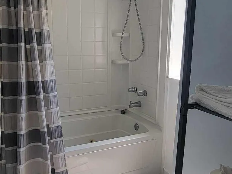 133 Hopkins Blvd #B — Photo 10
