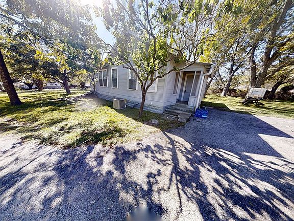 2nd image of 222 W Holland St