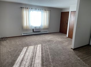 730 & 750 Country Club Dr #3, Akron, IA 51001