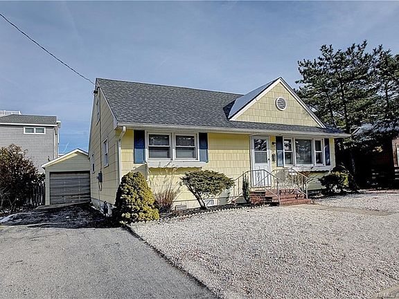 3rd image of 29 E Culver Ave