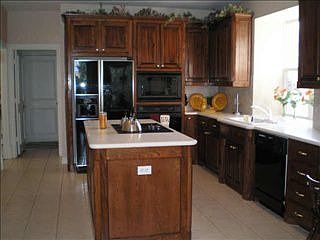 4th image of 514 Stonebury Dr
