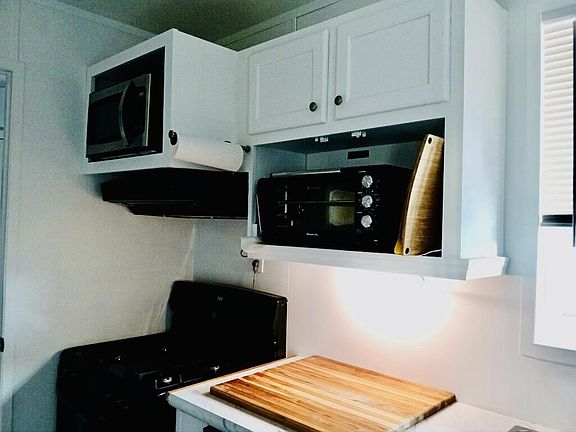 3rd image of 100 Harbor Blvd #16