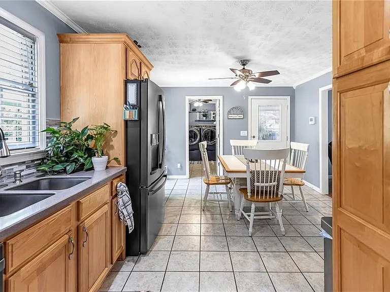 956 Pine Valley Rd — Photo 37