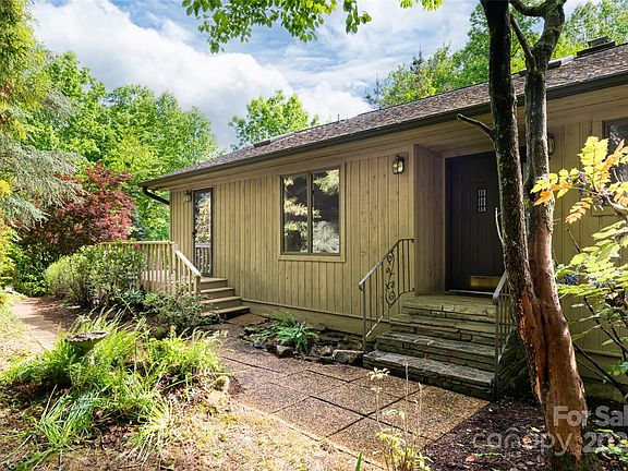 4th image of 1426 Valmont Dr
