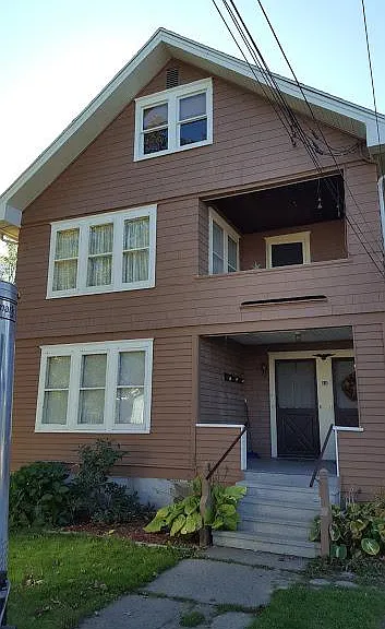 Beacon St — Photo 1