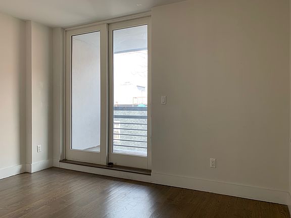4th image of 155 Meserole Ave #5G