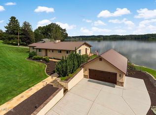 4237 Smoot Ln, Louisville, TN 37777