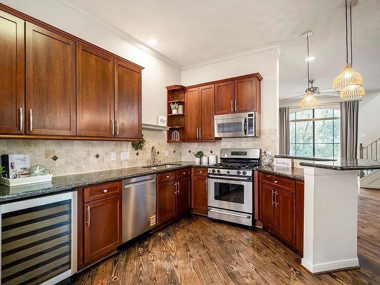 2719 La Branch St — Photo 22