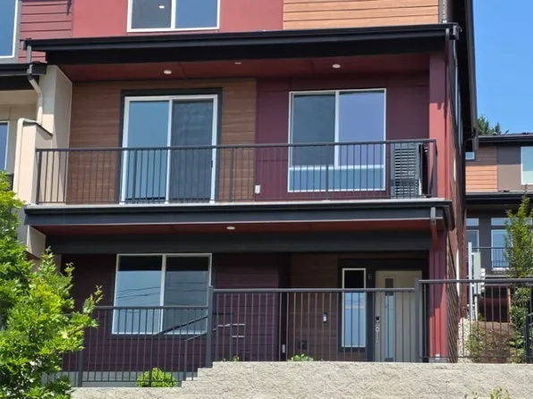 13209 NE 127th Court #E, Kirkland, WA 98034