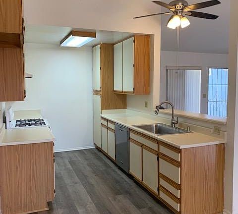 4th image of 645 Coronado Ave APT D