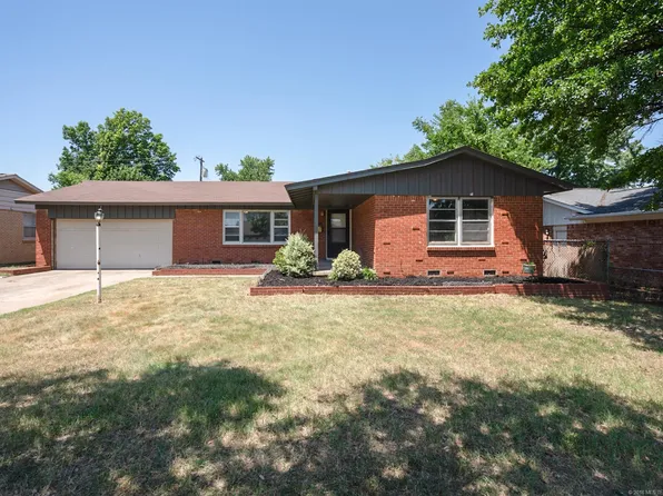 7521 E 27th St, Tulsa, OK 74129