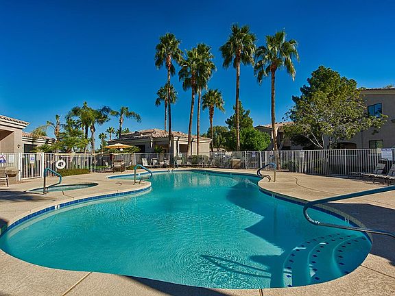 Community Pool and Spa