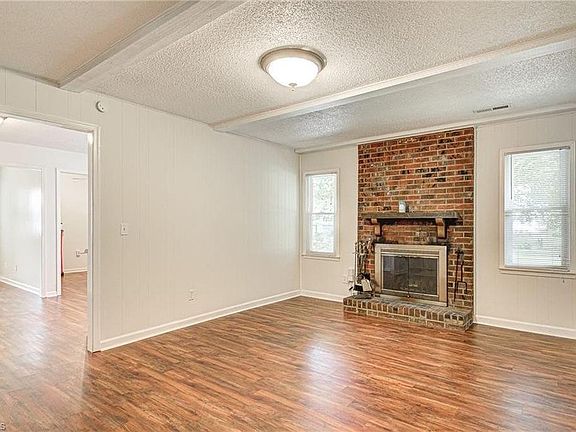 5th image of 5211 Amberhill Dr