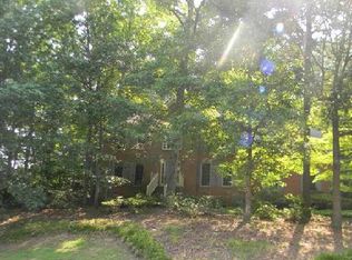 2590 Rock Point Ln, Snellville, GA 30039