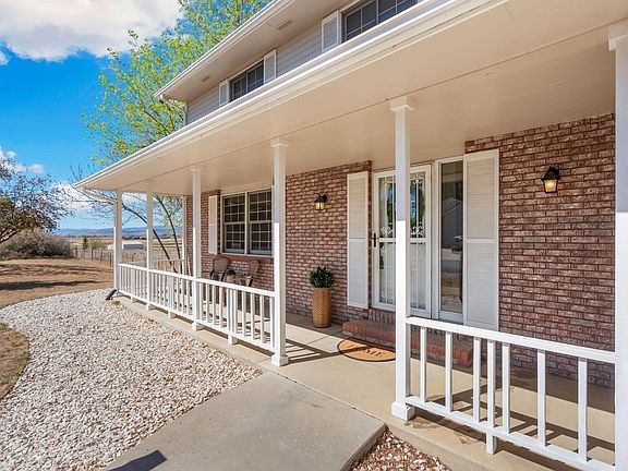 3rd image of 4701 Mountain Vista Ct