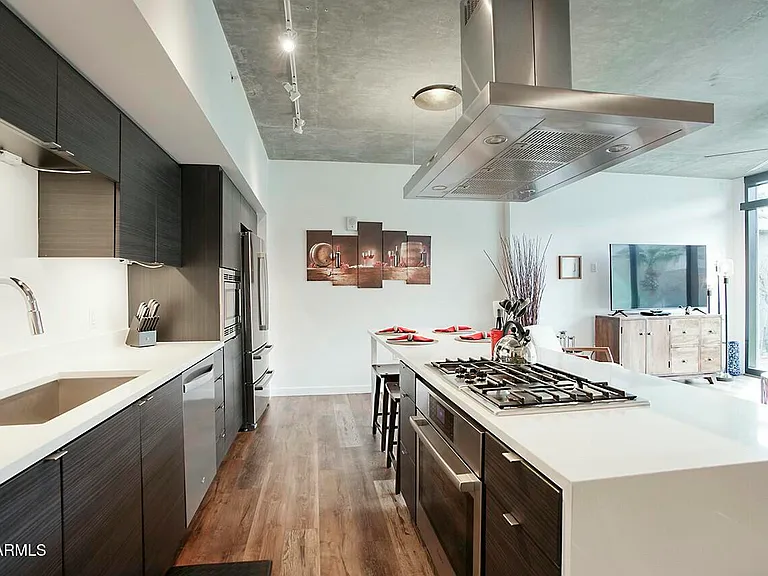 100 W Portland St #306 — Photo 4