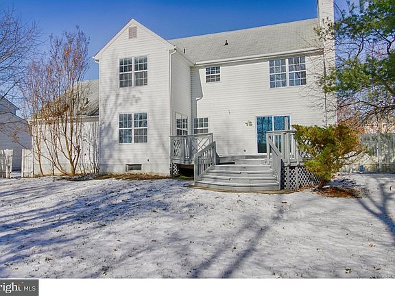 2nd image of 41 Charleston Dr