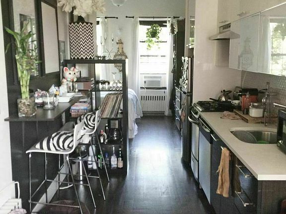 2nd image of 171 Starr St APT 1R