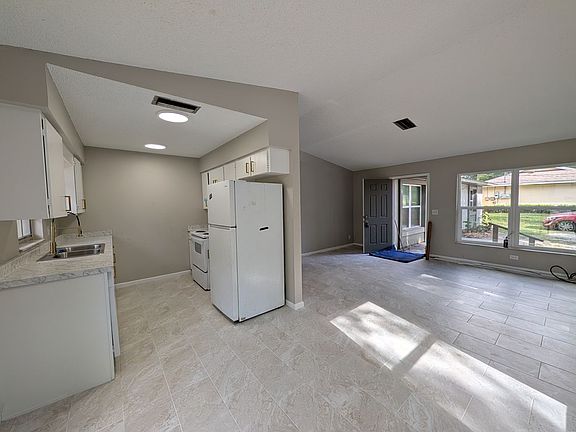 3rd image of 3340 NE 56th Ave