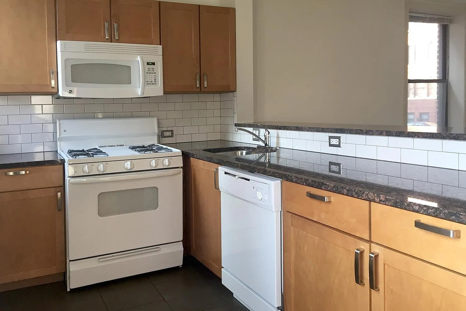 5400-5406 S. Maryland Avenue — Photo 1