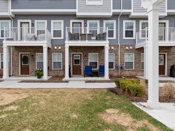 203 Sean St, Brighton, MI 48116